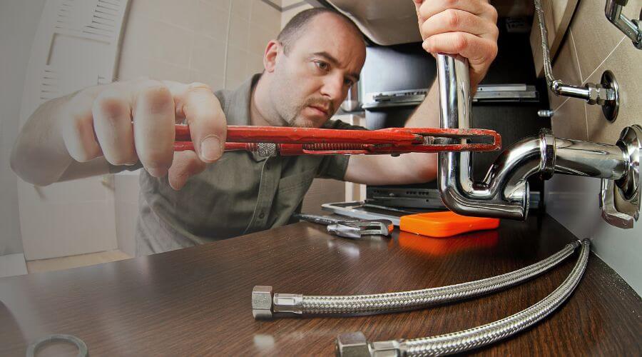 Expert burst pipe repair services in Oak Park, MN